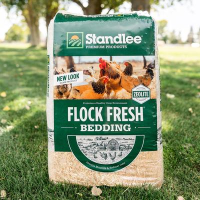 Show full view: Standlee Flock Fresh Poultry Coop Bedding, 25-lb slide 7 of 10
