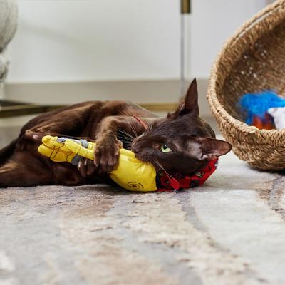 Show full view: STAR WARS C-3PO Plush Kicker Cat Toy with Catnip slide 4 of 6