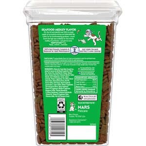 Temptations Classic Seafood Medley Flavor Soft & Crunchy Cat Treats, 30-oz tub