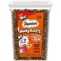 Temptations Wacky Blasts Cluckin’ Bacon Flavor Crunchy Cat Treats, 16-oz tub
