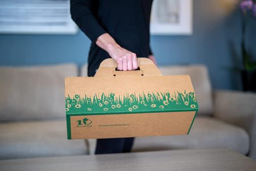 Show full view: Ten Second Litter Box Disposable Cat Litter Box, 5 count slide 4 of 5