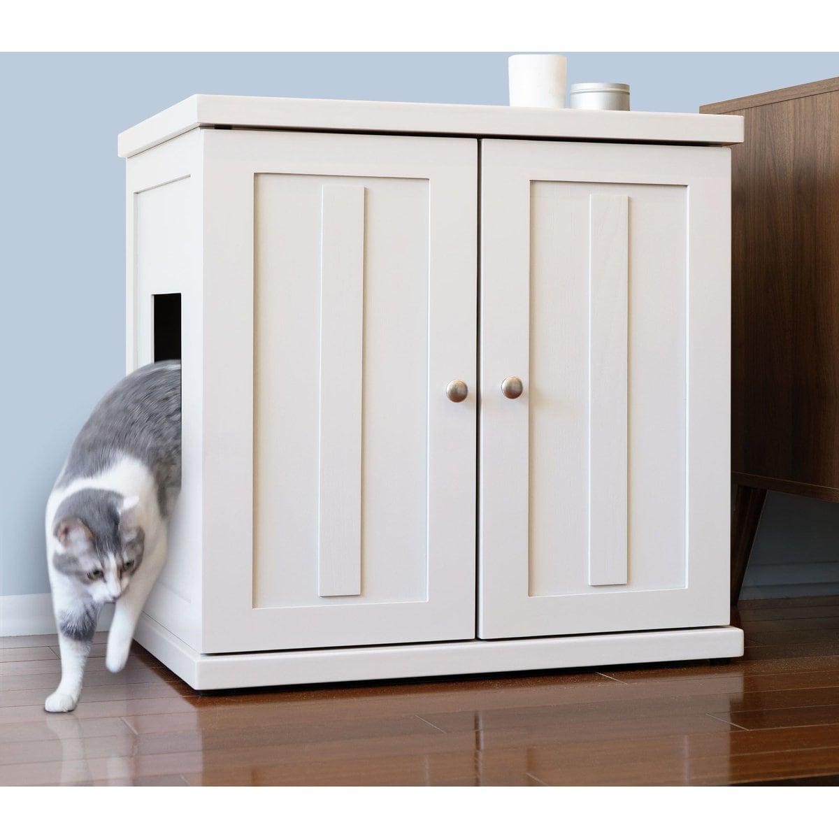 The Refined Feline Shaker Deluxe Cat Litter Box, White, Large