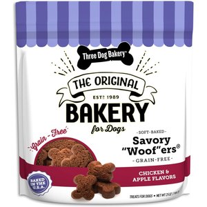 Three Dog Bakery Soft Baked Savory Woofers Chicken & Apple Dog Treats, 25-oz bag