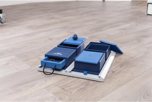 Show full view: TRIXIE Activity Poker Box Activity Strategy Game Dog Toy, Level 2 slide 9 of 11