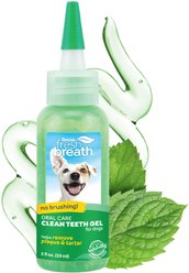TropiClean Fresh Breath Oral Care Clean Teeth Plaque & Tartar Remover Dog Dental Gel, 2-fl oz bottle
