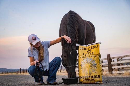 Show full view: Unbeetable Feeds Grain-Free Complete Horse Feed, 50-lb bag slide 4 of 9