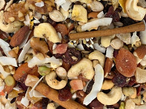 Show full view: Versele-Laga Goldenfeast Madacascar Blend Parrot & Macaw Bird Food, 17.5-lb bag slide 2 of 4