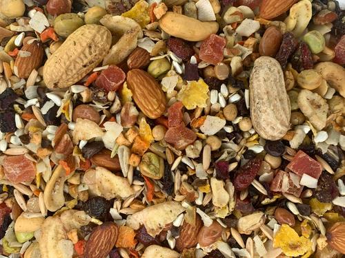 Show full view: Versele-Laga Goldenfeast Paradise Treat Mix Parrot & Macaw Bird Treats, 3-lb bag slide 2 of 5