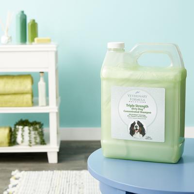 Show full view: Veterinary Formula Smart Coat Complex Triple Strength Dirty Dog Concentrated Shampoo, 1-gal bottle slide 9 of 11