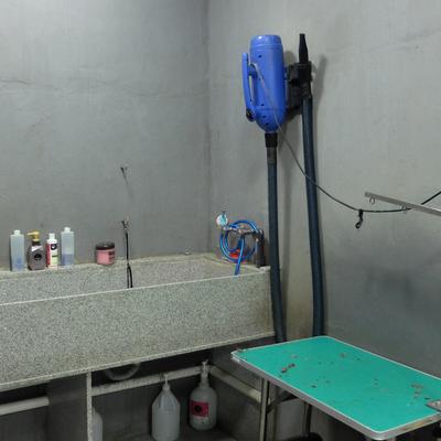 Show full view: XPOWER Professional Dog & Cat Grooming Dryer Wall Mount Kit slide 7 of 7