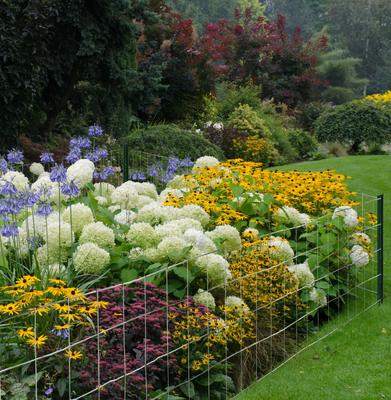 Show full view: YardGard Welded Wire Galvanized 16-Gauge 1x1" Mesh Fence, 24-in x 25-ft roll slide 8 of 8