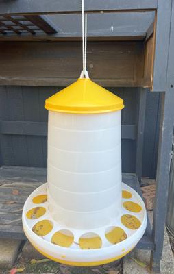 Show full view: Zylina Bio Chicken Feeder, 35-lbs slide 8 of 9