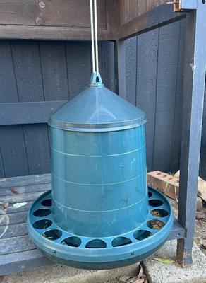 Show full view: Zylina Eco Recycled Chicken Feeder, 17-lbs slide 4 of 8