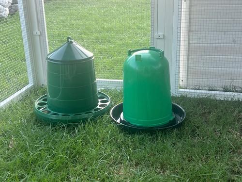 Show full view: Zylina Eco Recycled Chicken Waterer, 1.3-gal slide 5 of 8