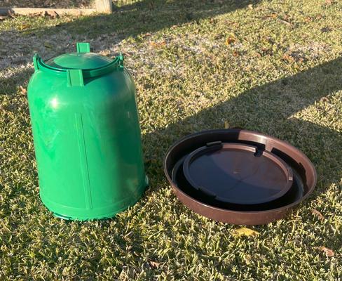 Show full view: Zylina Eco Recycled Chicken Waterer, 2.6-gal slide 5 of 8