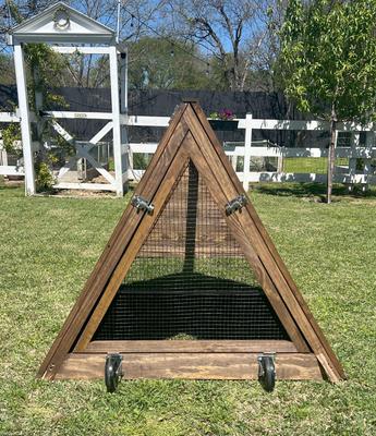 Show full view: Zylina Mobile Chicken Tractor, Small slide 4 of 9