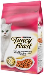 Fancy Feast Gourmet Filet Mignon Flavor with Real Seafood & Shrimp Dry Cat Food, 3-lb bag