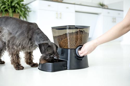 Show full view: Gamma2 Nano Click Manual Pet Feeder, Black, 5-cup slide 4 of 6
