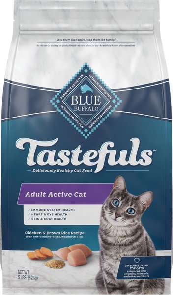 Blue Buffalo Tastefuls Active Natural Chicken Adult Dry Cat Food, 5-lb bag slide 1 of 9
