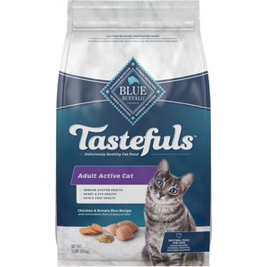 Blue Buffalo Tastefuls Active Natural Chicken Adult Dry Cat Food, 5-lb bag