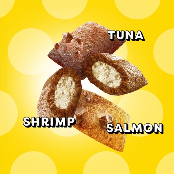 Show full view: Temptations MixUps Surfers' Delight Flavor Soft & Crunchy Cat Treats, 30-oz tub slide 4 of 10