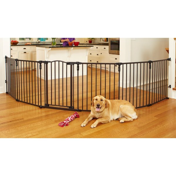 CARLSON PET PRODUCTS Weatherproof Outdoor Super Wide Dog Gate, Black