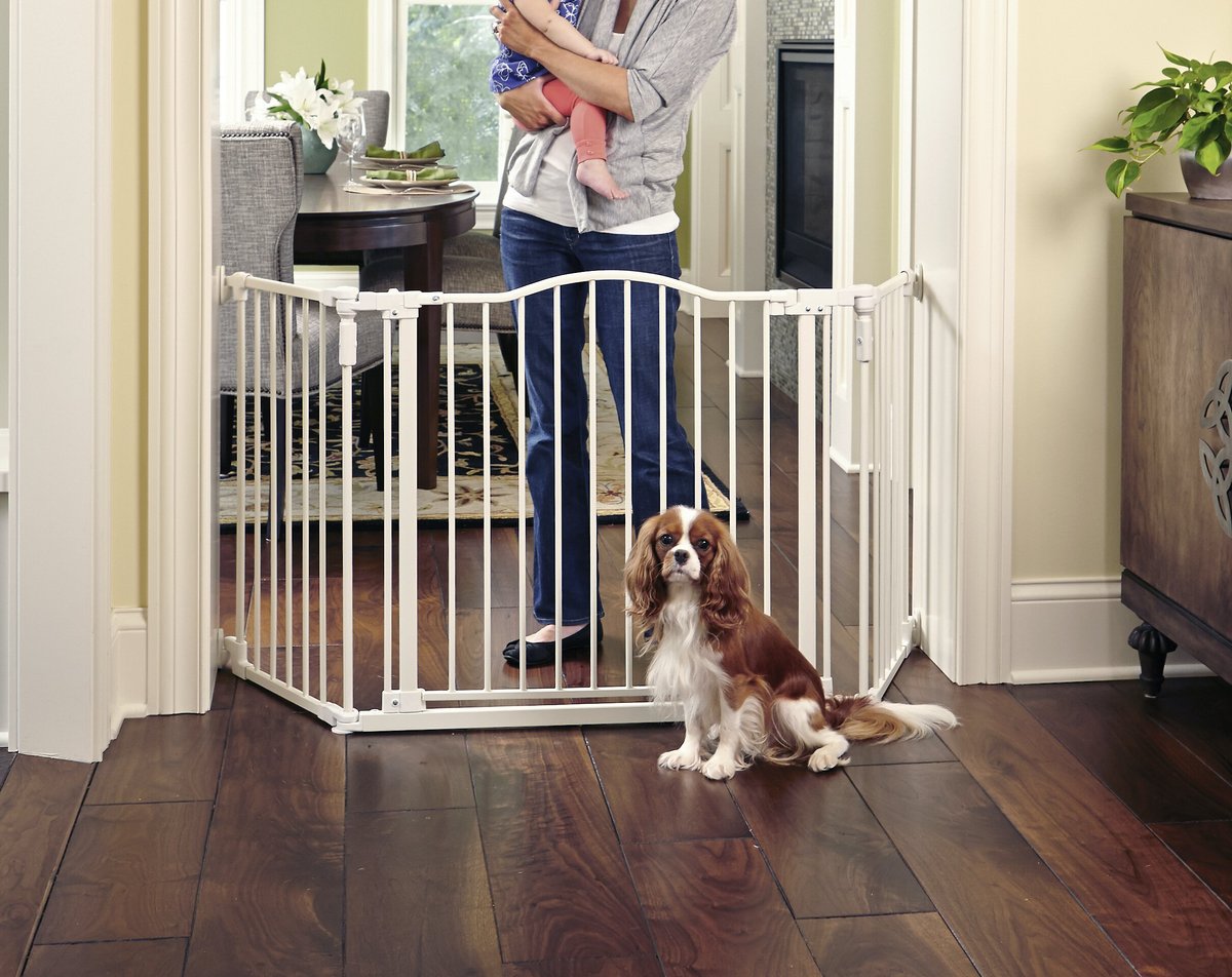 NORTH STATES Deluxe Hardware Mount Dog Gate, White