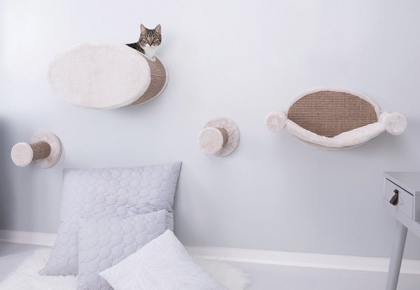 Trixie wall 2025 mounted cat shelf