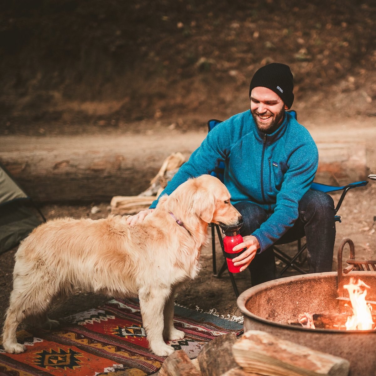 HIGHWAVE AutoDogMug Portable Dog Water Bottle & Bowl, 20oz bottle, Red