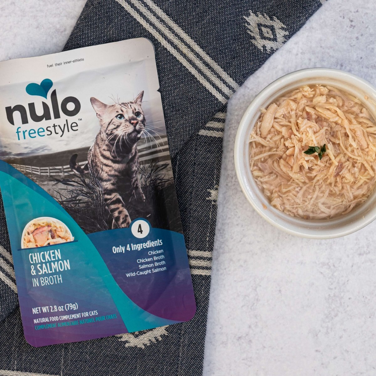 Nulo FreeStyle Chicken & Salmon in Broth Cat Food Topper