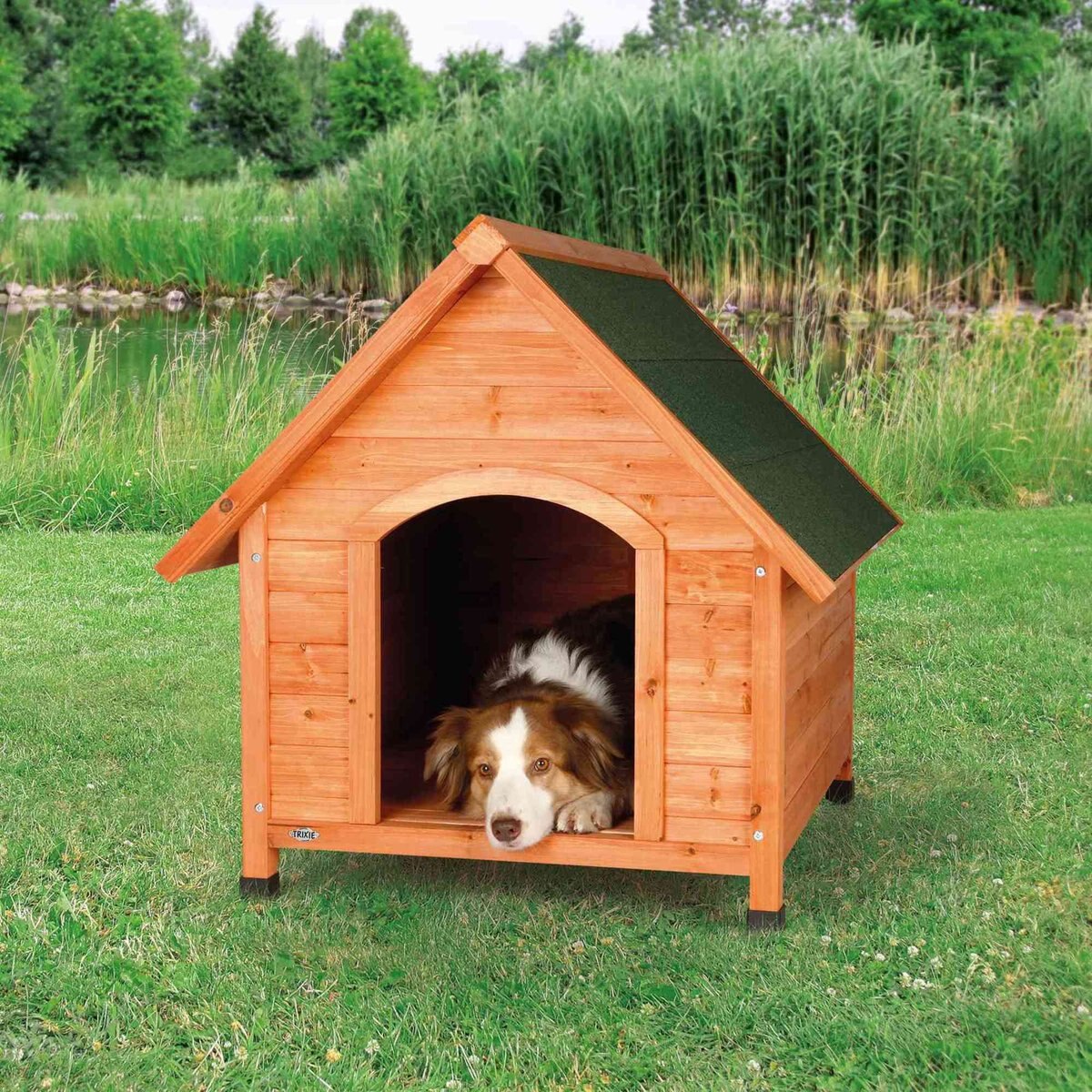 TRIXIE Log Cabin Dog House