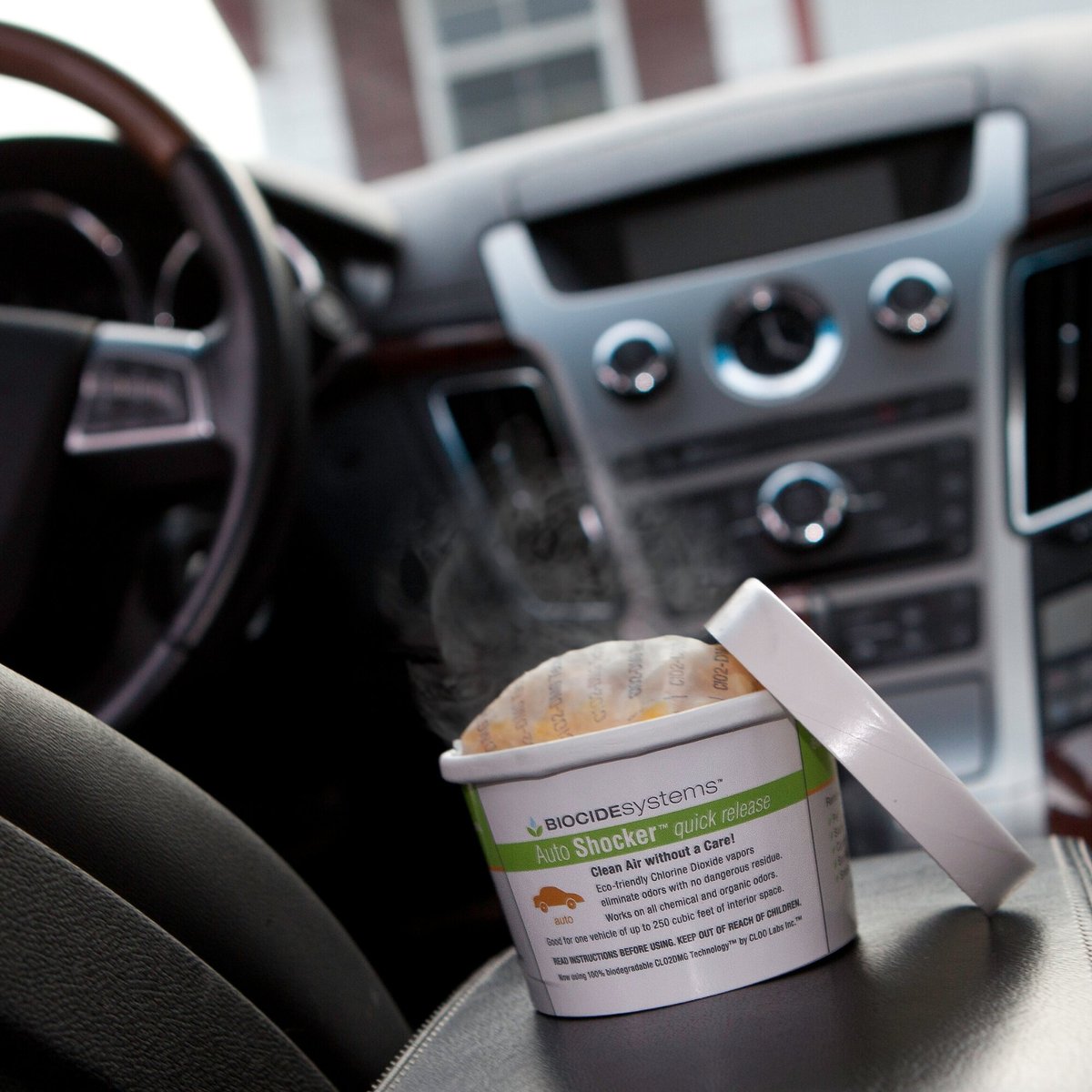 AUTO SHOCKER Quick Release Vehicle Interior Odor Eliminating Vapor