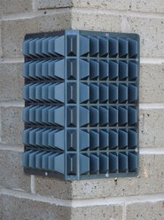 Shires Equestrian Products Right Angle Horse Scratcher, Black