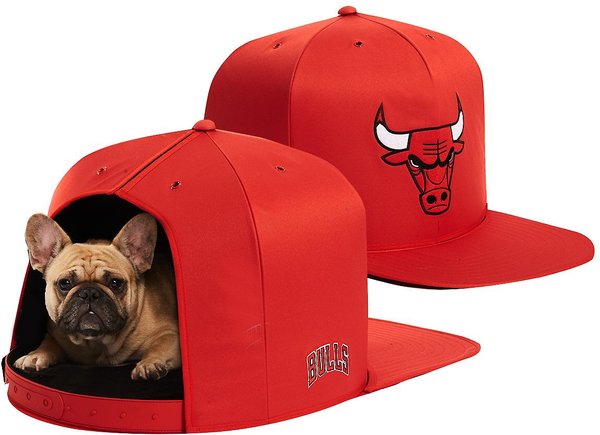 Nap Cap NBA Cat & Dog Bed, Chicago Bulls, Medium slide 1 of 4