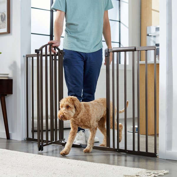 Summer by Ingenuity Essex Craft Dog Gate