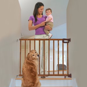 Summer Deluxe Stairway Simple to Secure Wood Dog Gate