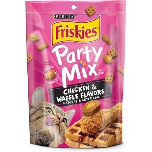 Purina Friskies Made in USA Facilities Cat Treats Pouches Party Mix Crunch Gravylicious Chicken & Gravy Flavors - 6 oz 6 