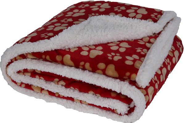 HappyCare Textiles Ultra Soft Flannel Cat & Dog Blanket, Red slide 1 of 4
