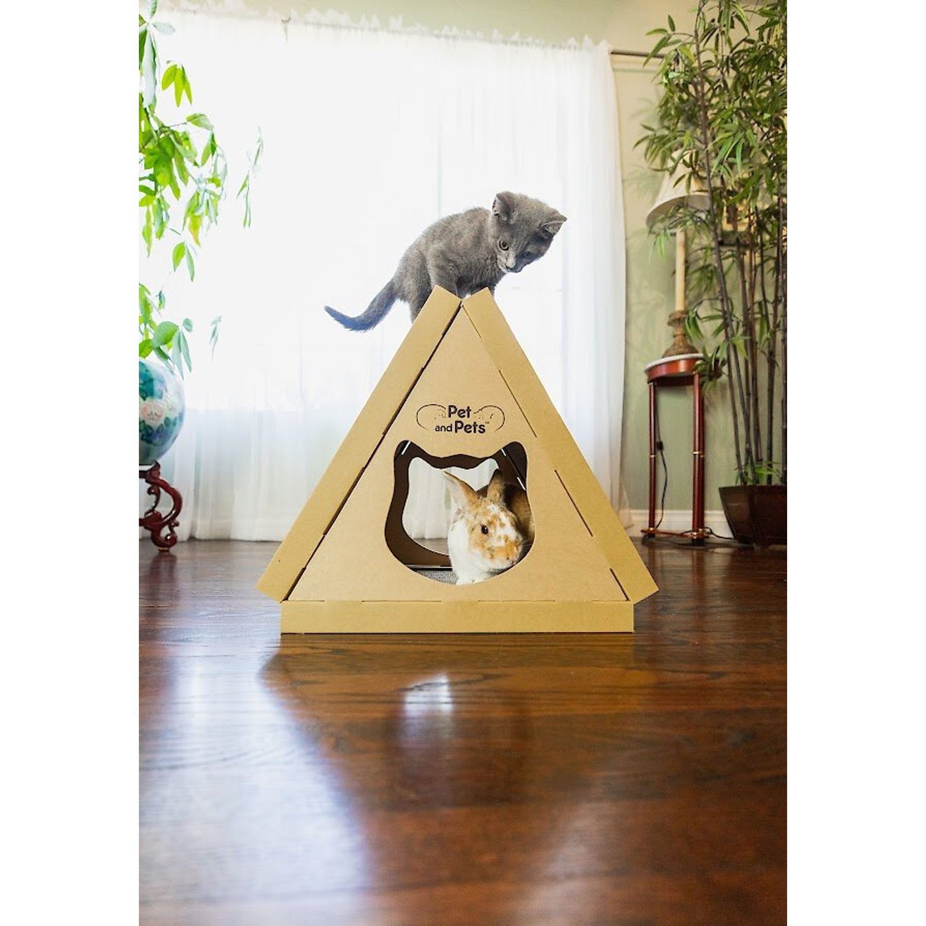 Petique Eco-Friendly Wood Alternative Cat Bed