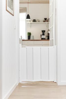 Show full view: Scandinavian Pet Retractable Dog Gate slide 2 of 9