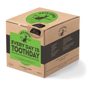 The Granville Island Pet Treatery Everyday is Tooth Day Pets Agree Breath Freshening Dog Treats, 32-oz bag, Small