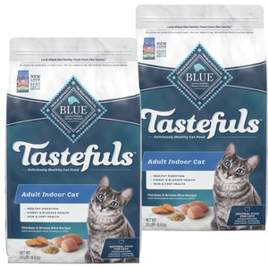 Blue Buffalo Indoor Health Chicken & Brown Rice Recipe Adult Dry Cat Food, 15-lb bag, bundle of 2