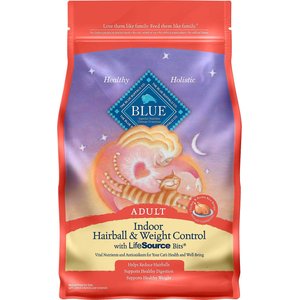 Blue Buffalo Indoor Hairball & Weight Control Chicken & Brown Rice Recipe Adult Dry Cat Food, 7-lb bag, bundle of 2