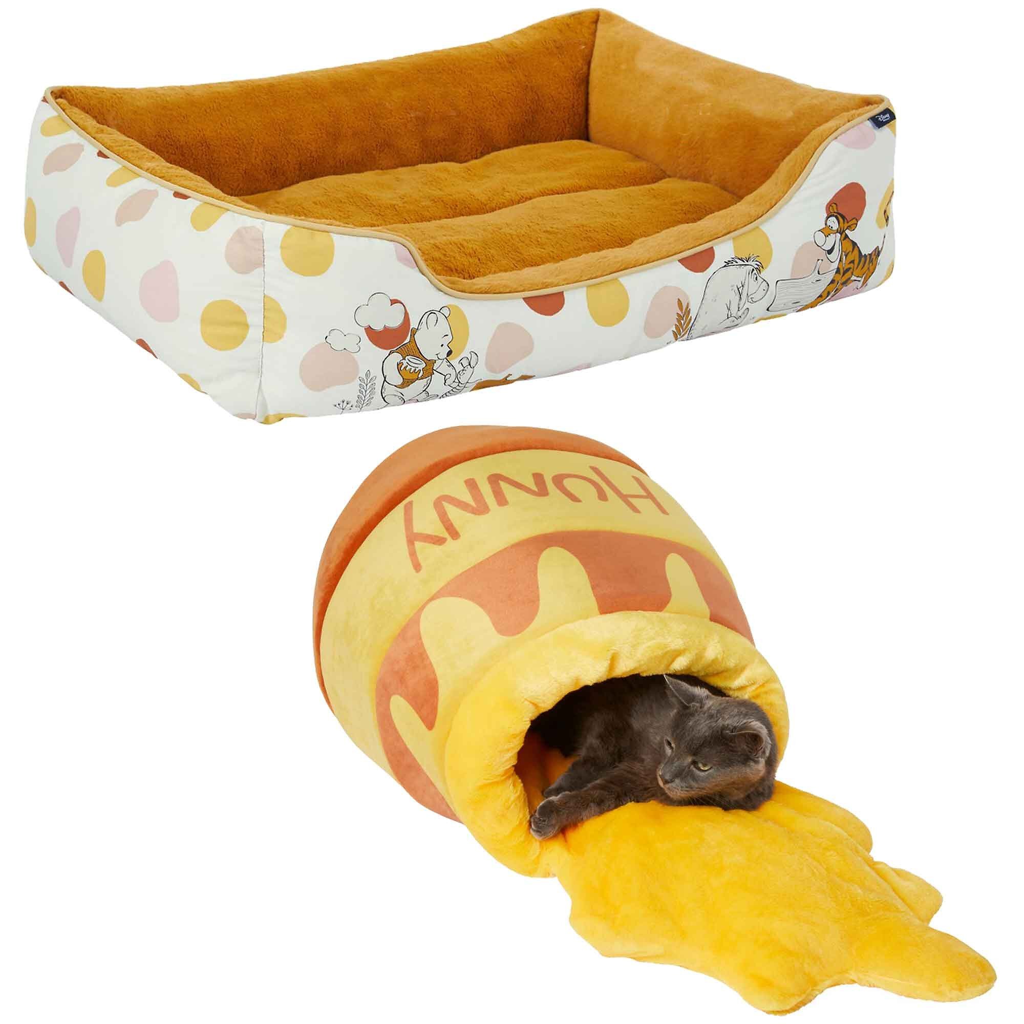 DISNEY Winnie the Pooh Pet Bed & Gift Set & Disney Winnie the Pooh