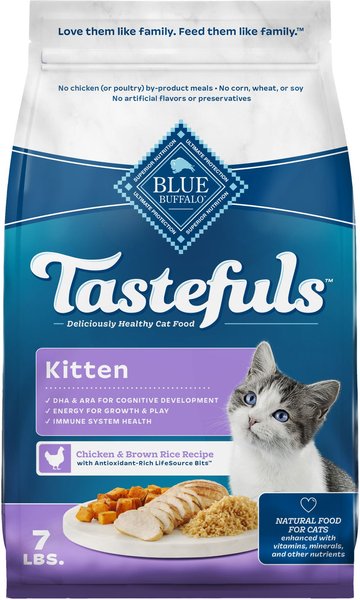 Show full view: Blue Buffalo Tastefuls Chicken & Brown Rice Recipe Kitten Dry Cat Food, 7-lb bag slide 1 of 10