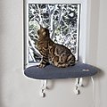 K&H Pet Products Thermo-Kitty Sill Cat Window Perch, Gray