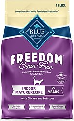 Blue Buffalo Freedom Indoor Mature Chicken Recipe Grain-Free Dry Cat Food, 11-lb bag
