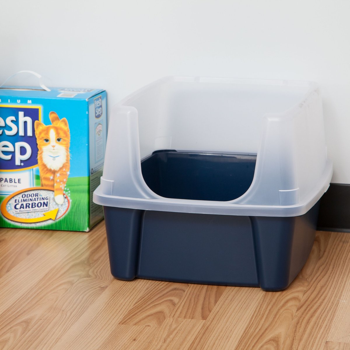 Extra large litter box with clearance shield