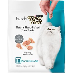 Purina Fancy Feast Purely Natural Hand-Flaked Tuna Soft Cat Treat, 1.06-oz pouch, bundle of 2