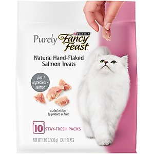 Purina Fancy Feast Purely Natural Hand-Flaked Salmon Soft Cat Treat, 1.06-oz pouch, bundle of 2